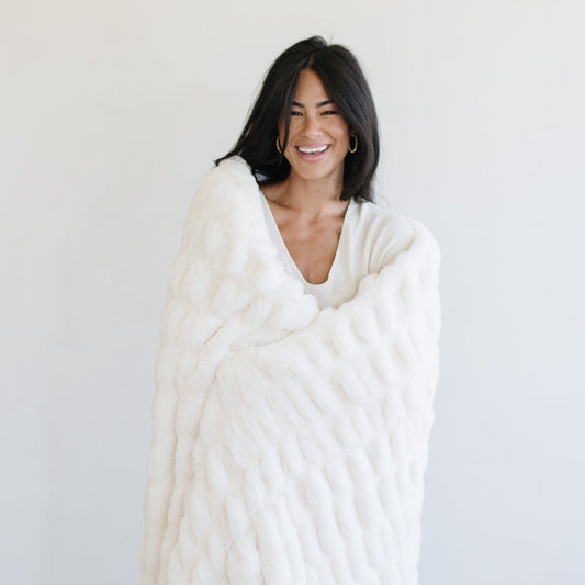 SereneWeave™ Faux-Fur Throw & Blanket